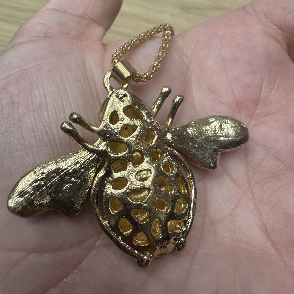 Betsey Johnson 3D Bumble Bee Rhinestone Necklace Rainbow Wings - Picture 5 of 7